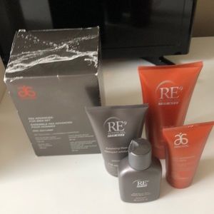 🪒 Arbonne RE9 Advanced For Men Set